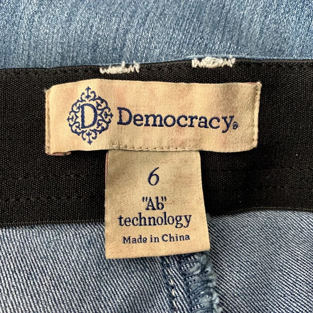 NWT NEW Democracy High Rise Slim Straight Distressed Jeans size 6 Ab technology - Picture 4 of 16